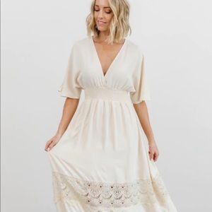 Brand new never worn Vera maxi dress in color natural